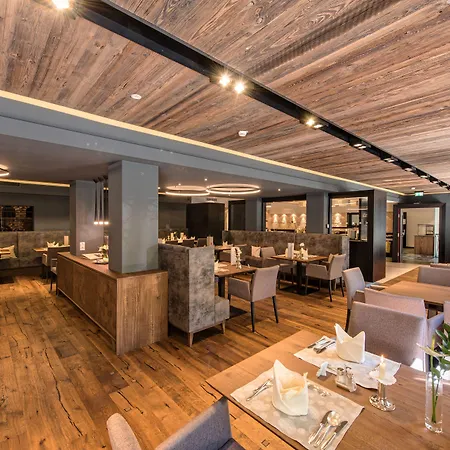 Alpina - Adults Only 4*