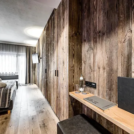 Alpina - Adults Only Hotell 4*