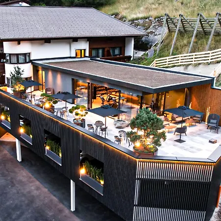 Alpina - Adults Only 4*